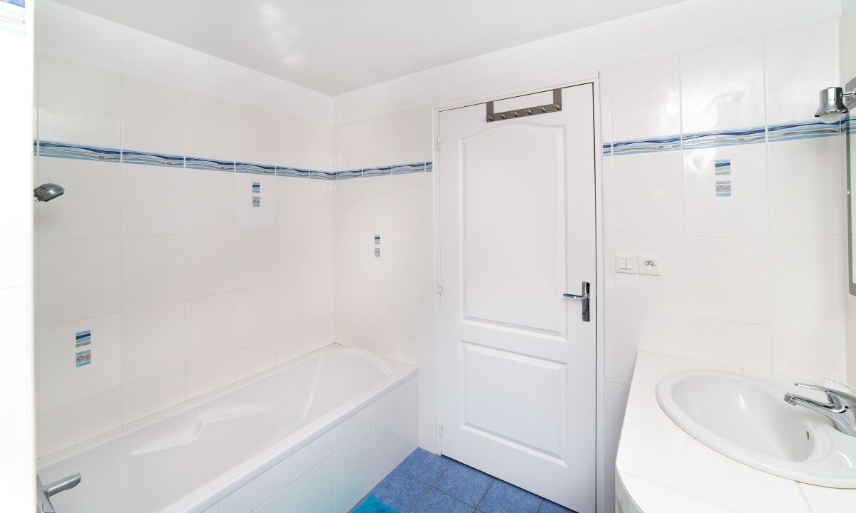 Photo of Bathroom in Langoat