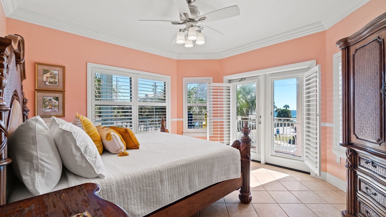 Photo of Bedroom in Crystal Shores