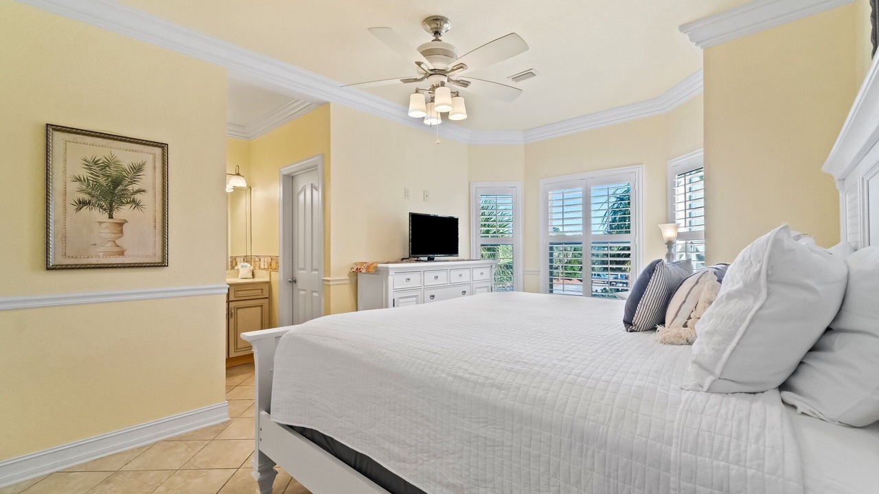 Photo of Bathroom in Crystal Shores