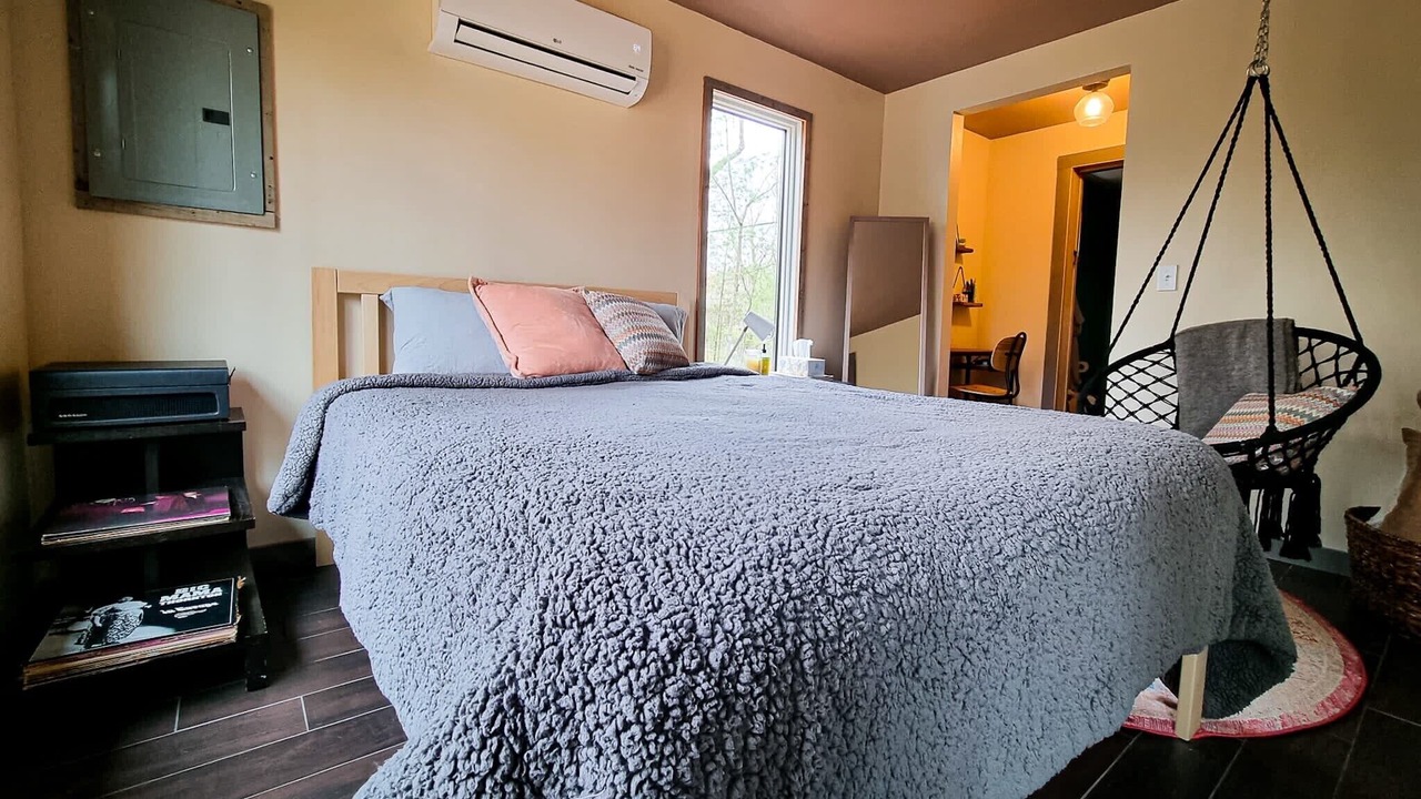 Photo of Bedroom in Hurley