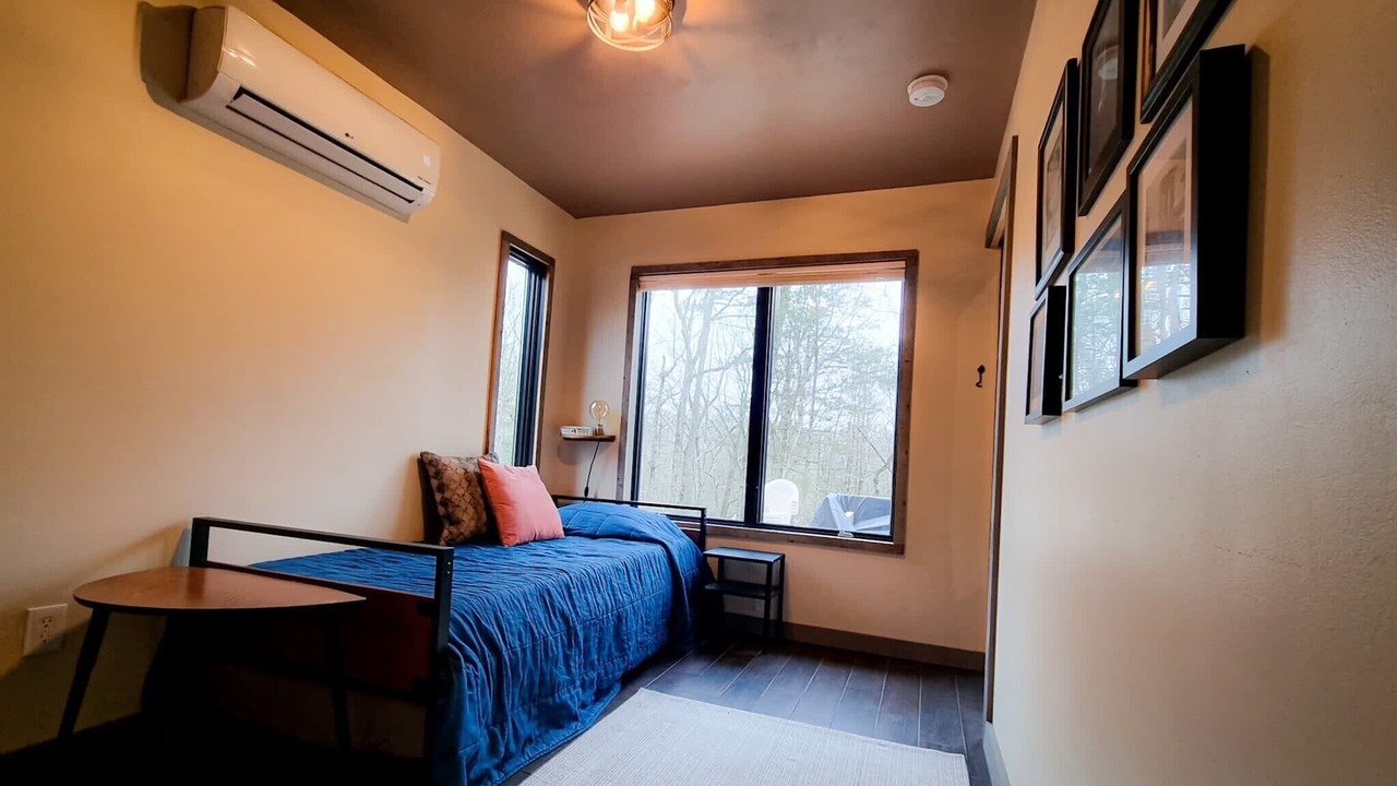 Photo of Bedroom in Hurley