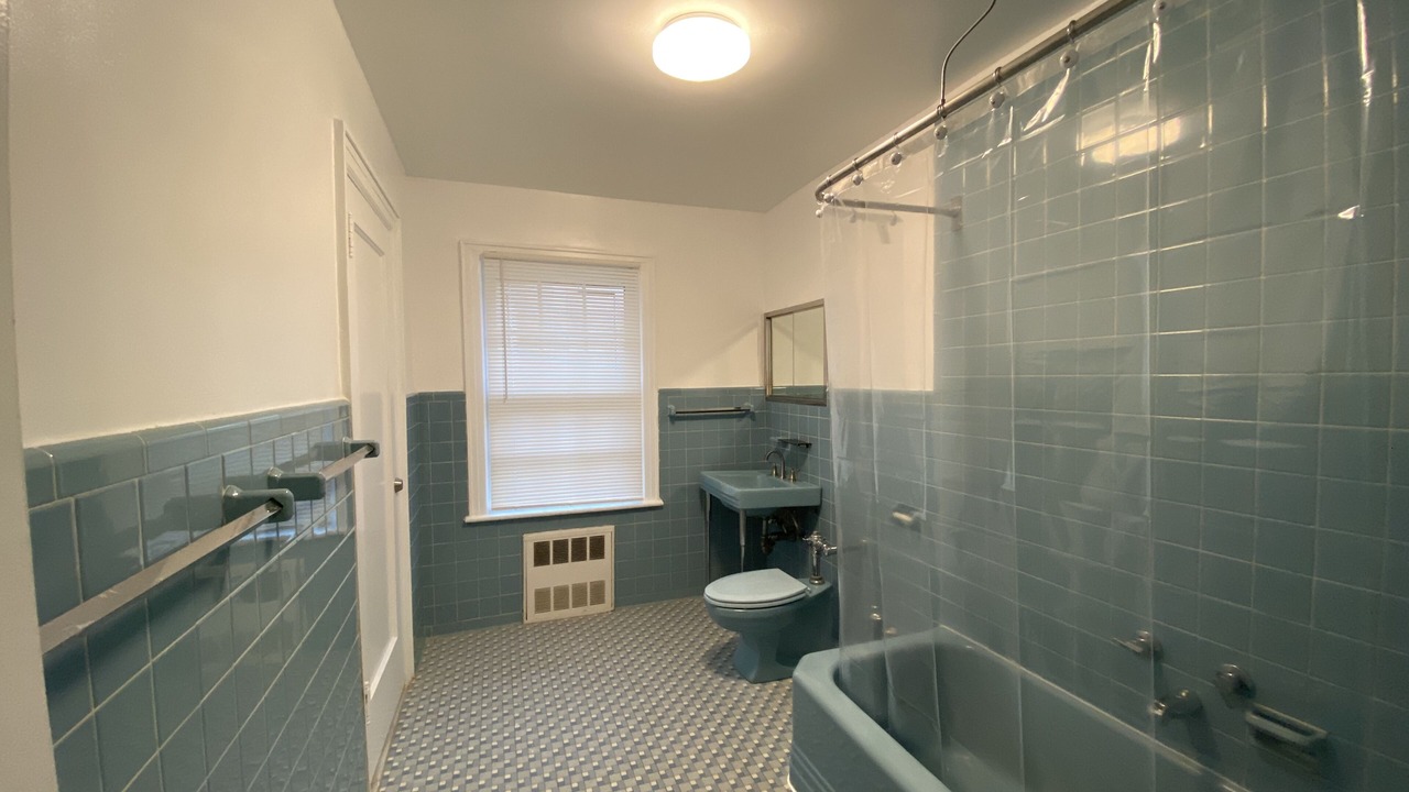 Photo of Bathroom in Queens