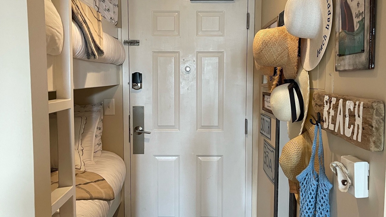 Photo of Bedroom in Gulf Place