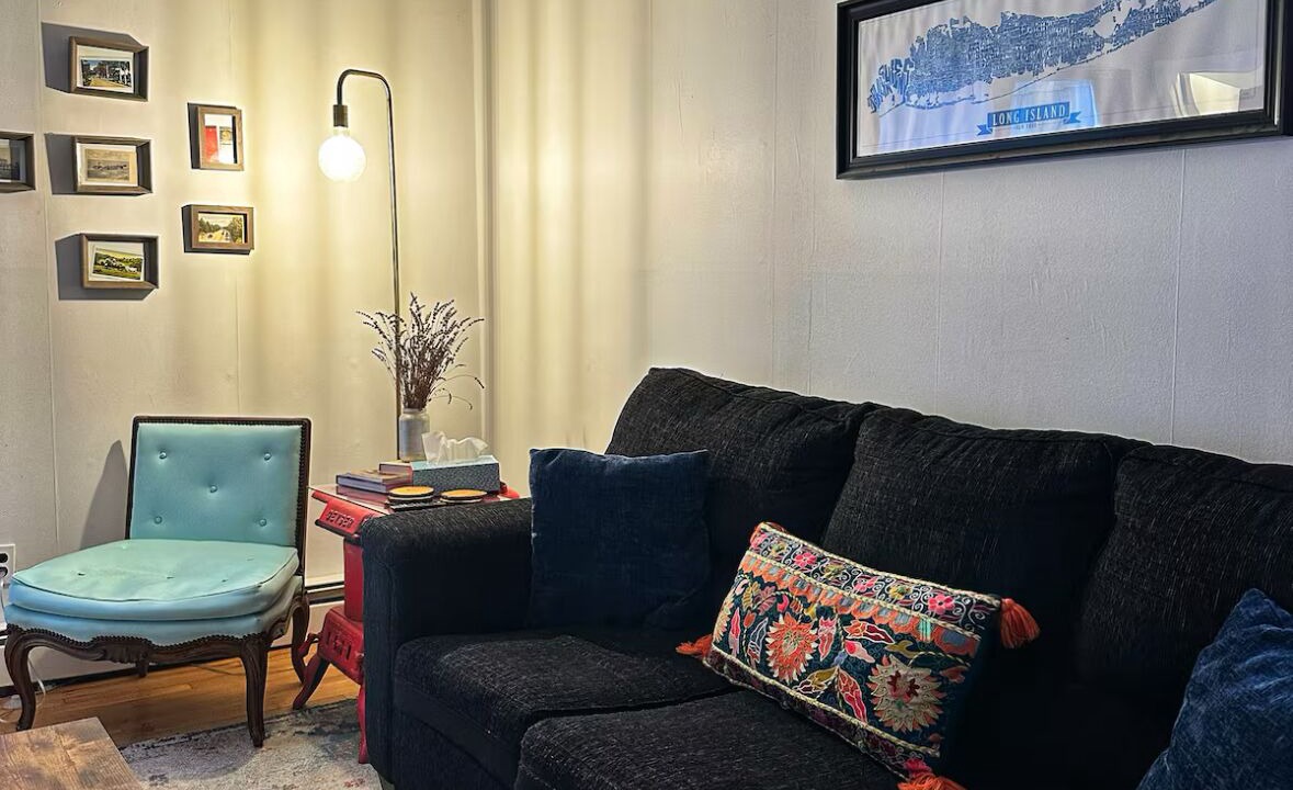 Photo of Livingroom in Miller Place