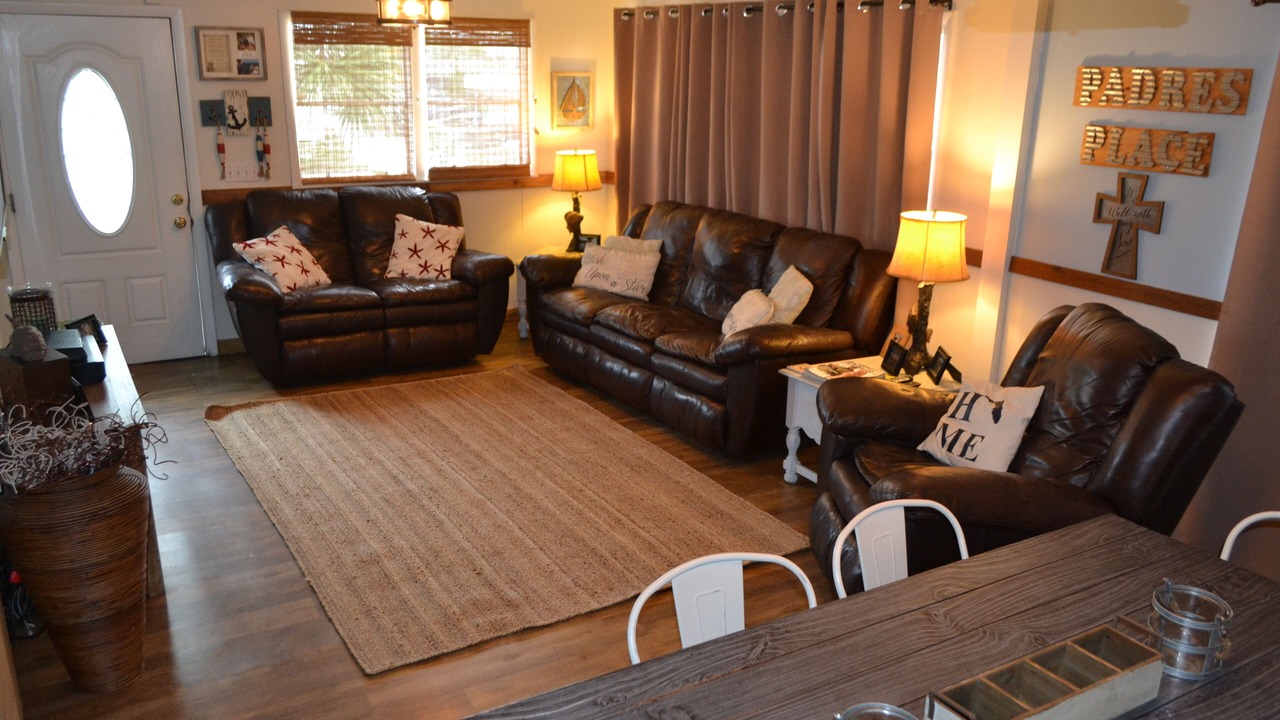 Photo of Livingroom in Keaton Beach