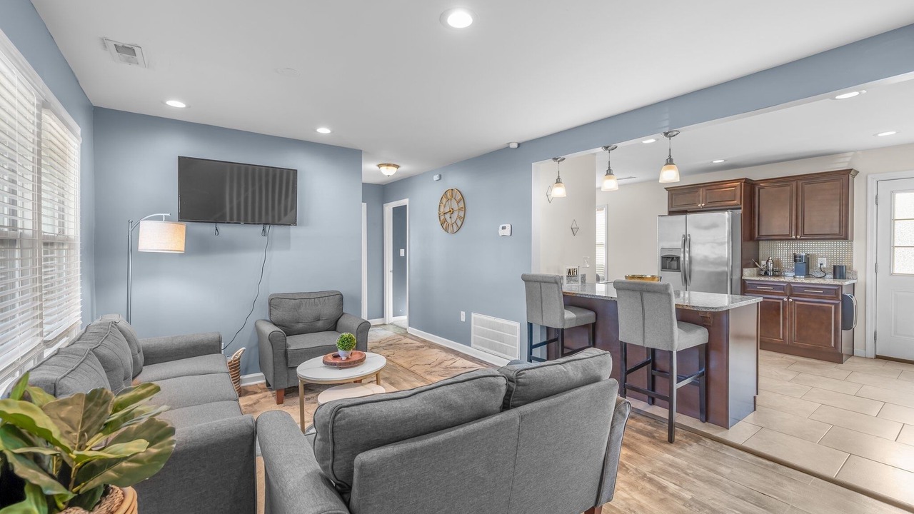 Photo of Livingroom in Buckroe Beach