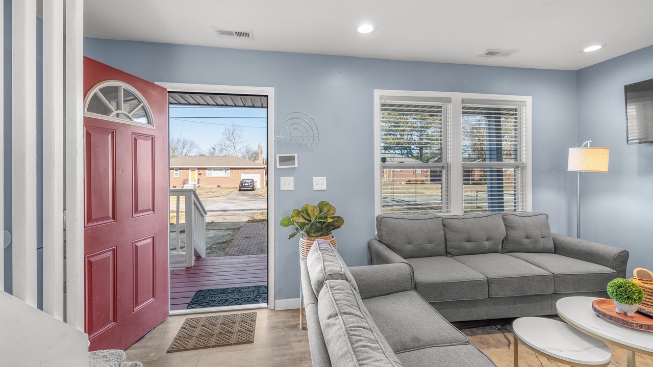 Photo of Livingroom in Buckroe Beach