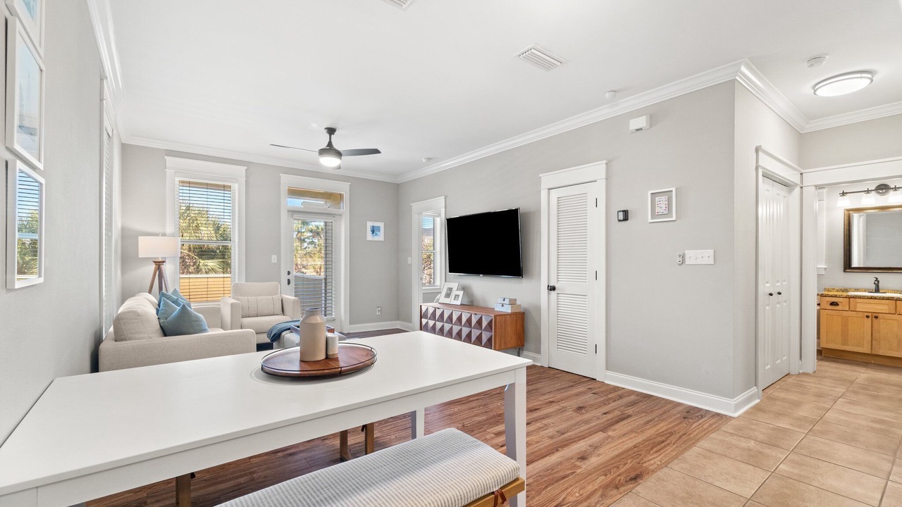 Photo of Livingroom in Dune Allen Beach
