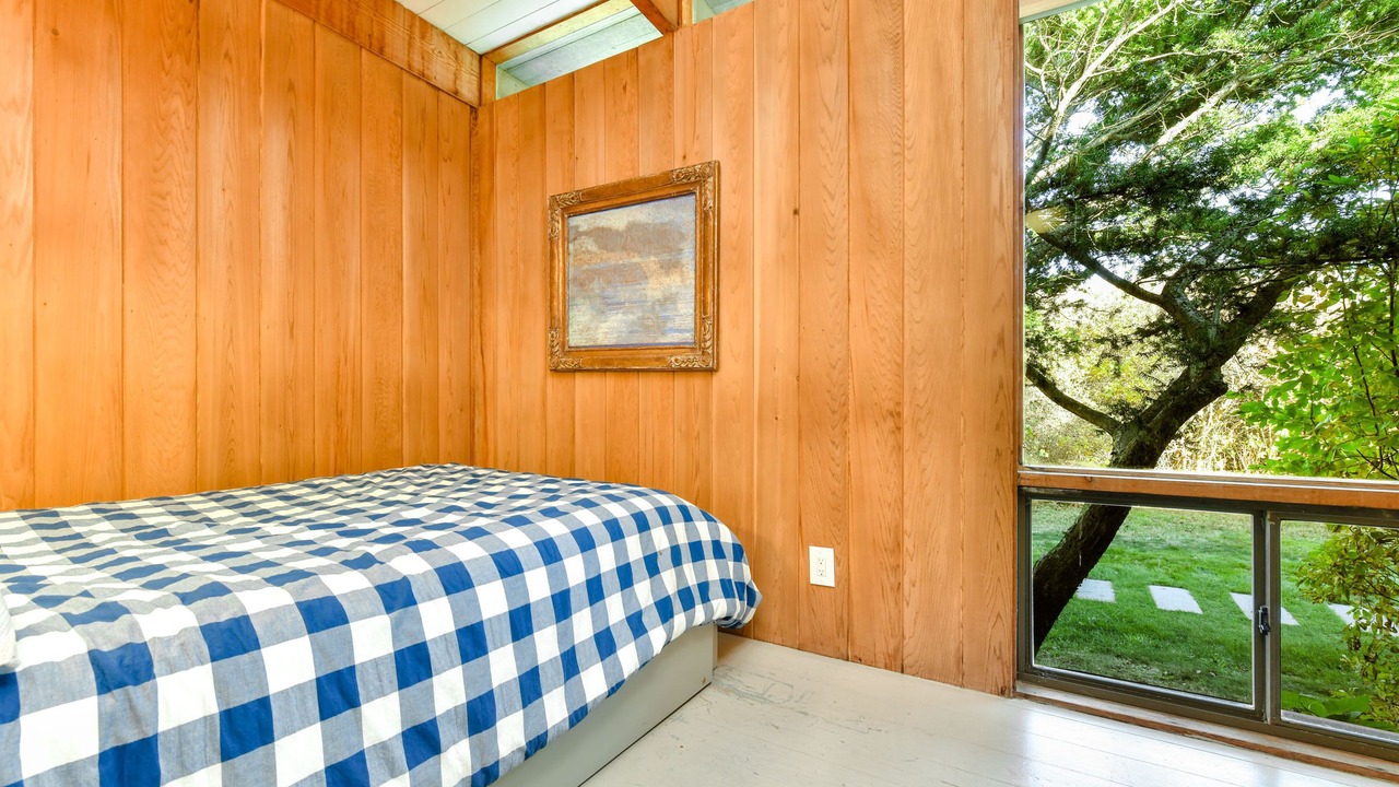 Photo of Bedroom in Chilmark