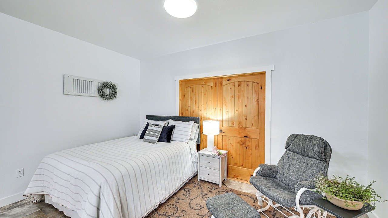 Photo of Bedroom in Shipshewana