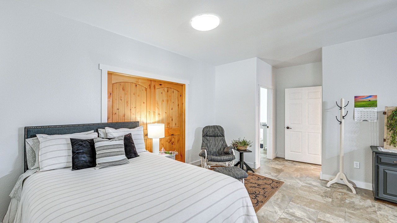 Photo of Bedroom in Shipshewana