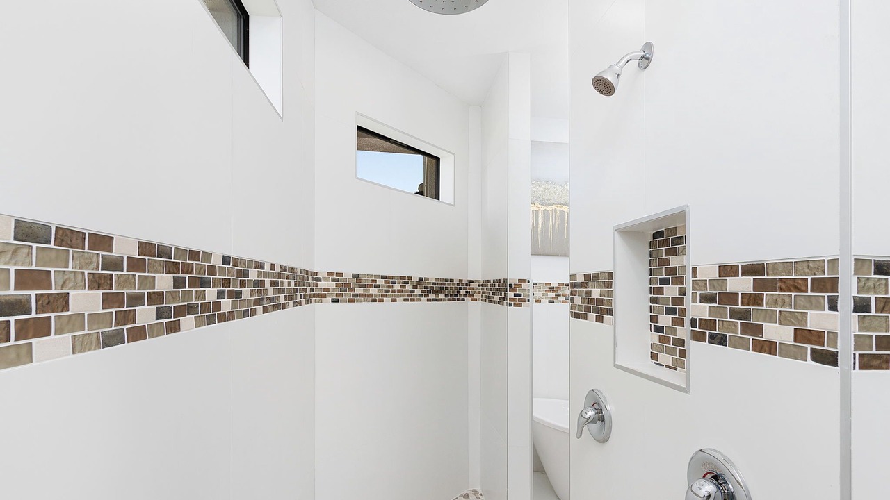 Photo of Bathroom in Trafalgar