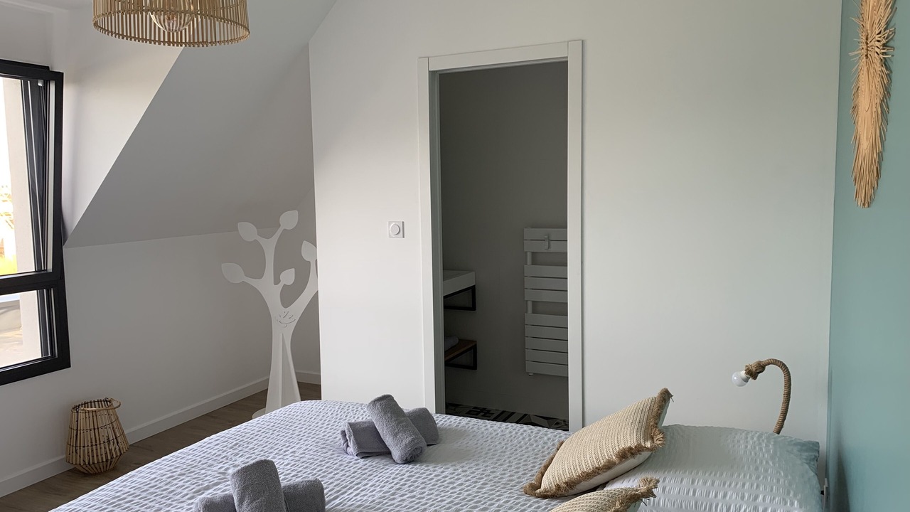 Photo of Bedroom in Ploudalmezeau