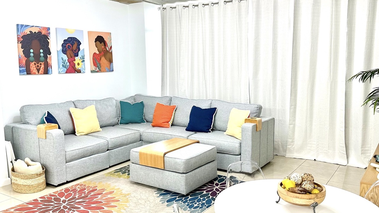 Photo of Livingroom in Midtown
