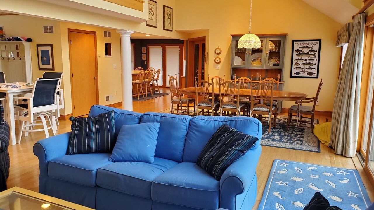 Photo of Livingroom in East Falmouth