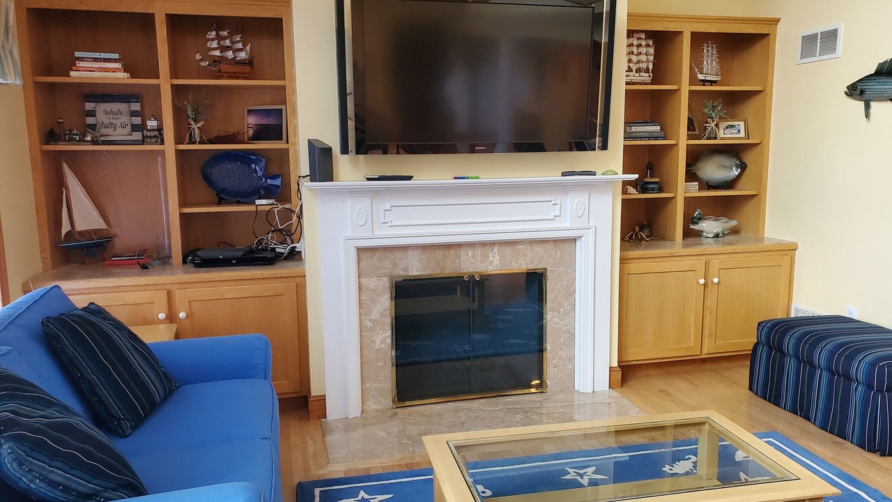 Photo of Livingroom in East Falmouth