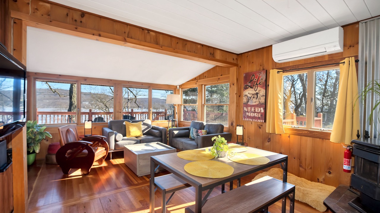 Photo of Livingroom in Sterling Forest