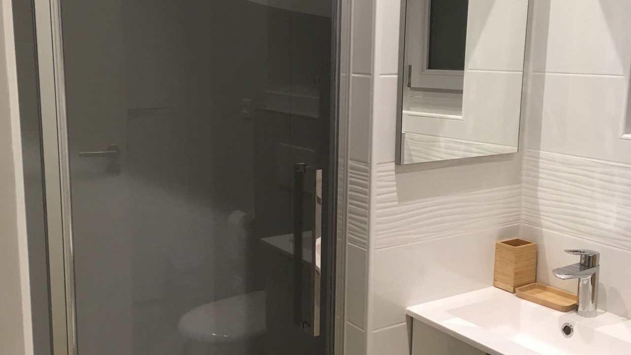 Photo of Bathroom in Treffiagat