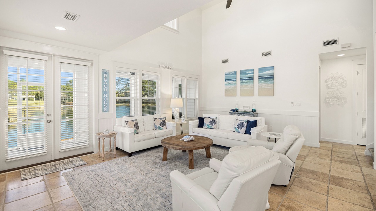 Photo of Livingroom in Laurel Grove