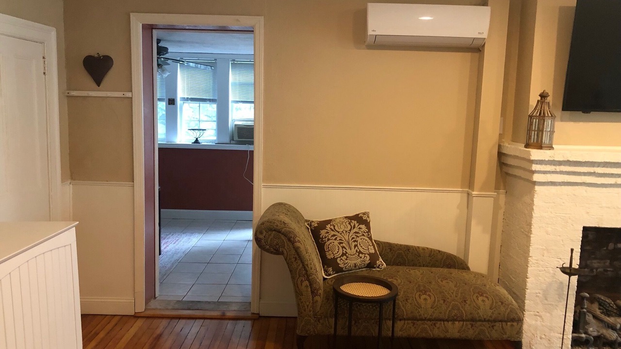 Photo of Livingroom in Mount Sinai
