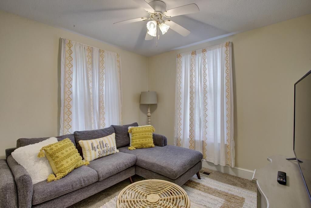 Photo of Livingroom in Schley