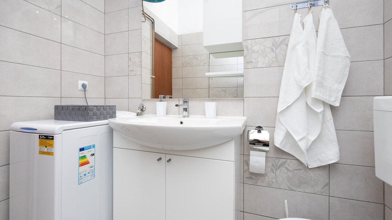 Photo of Bathroom in Slime