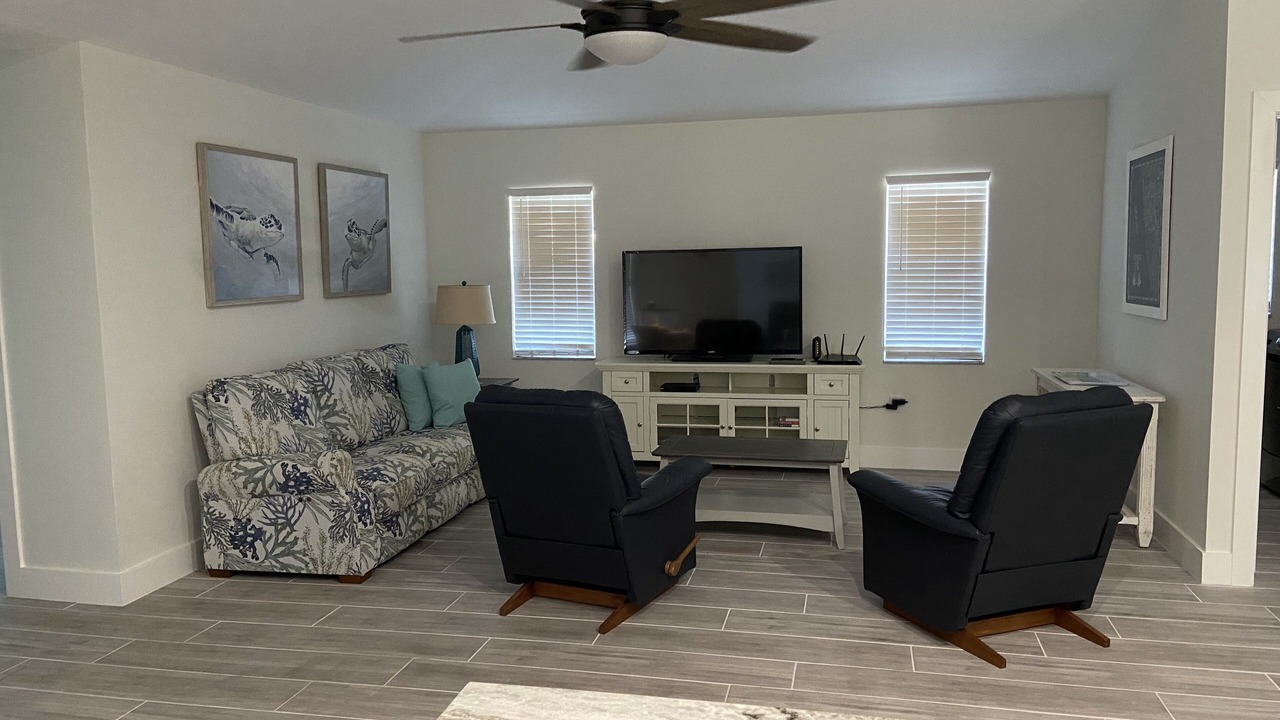 Photo of Bedroom in Golden Beach