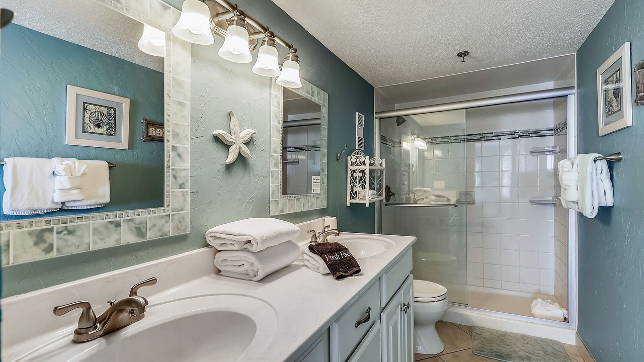 Photo of Bathroom in Holiday Isle
