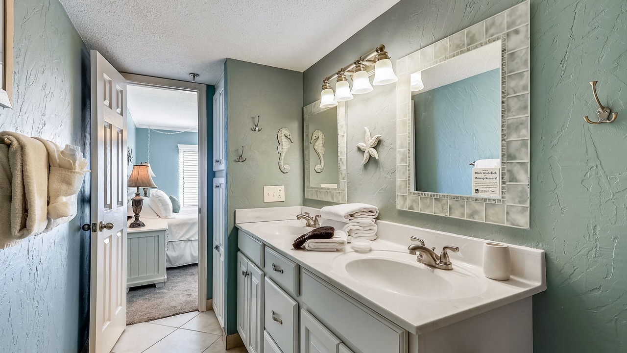 Photo of Bathroom in Holiday Isle