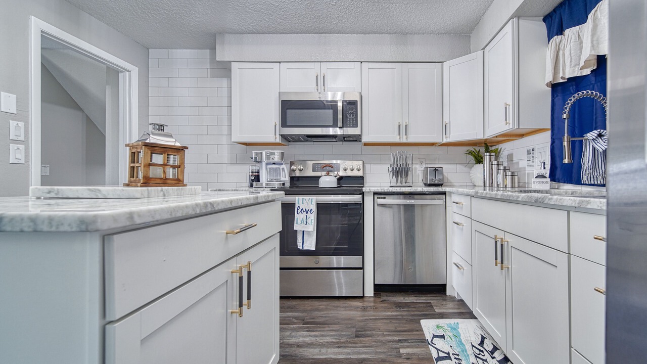 Photo of Kitchen in Cypress Gardens