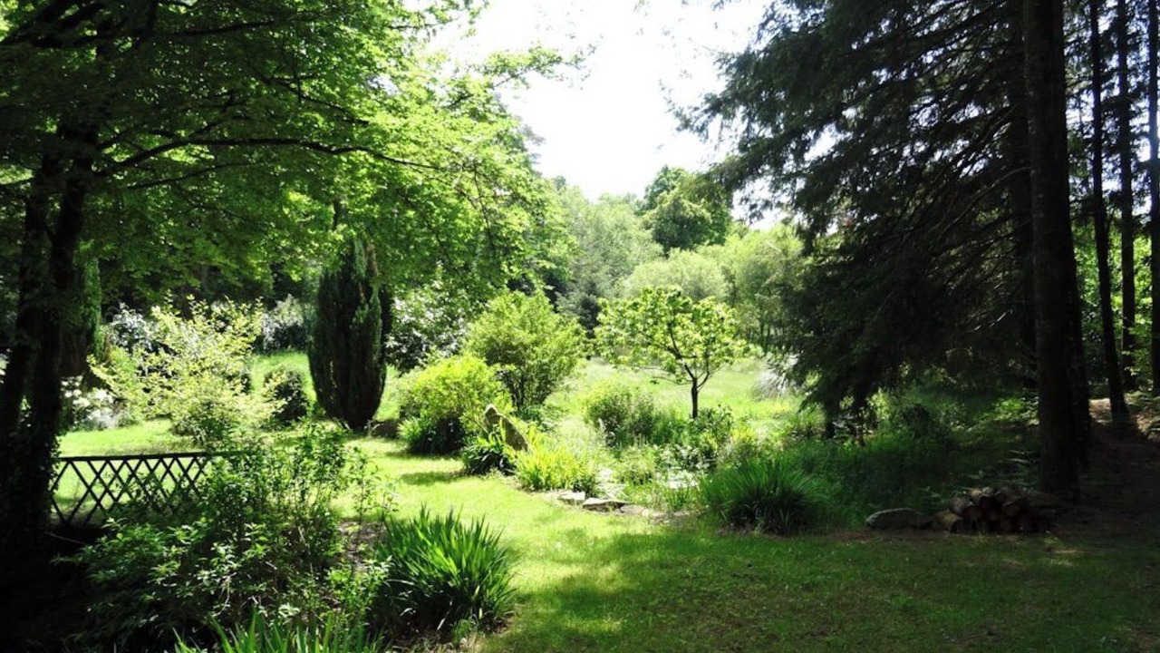 Photo of Outdoor in Meslan