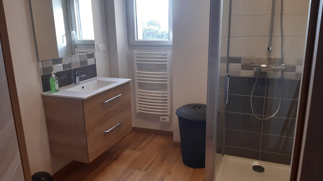 Photo of Bathroom in Plevenon
