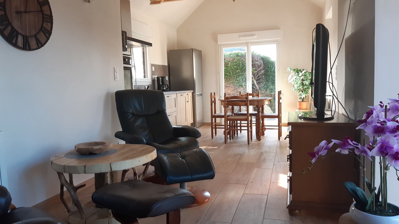Photo of Livingroom in Plevenon