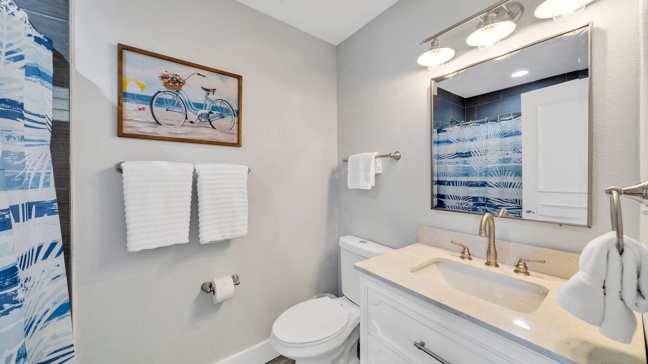 Photo of Bathroom in El Centro Beach