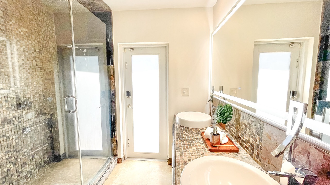 Photo of Bathroom in Ludlam