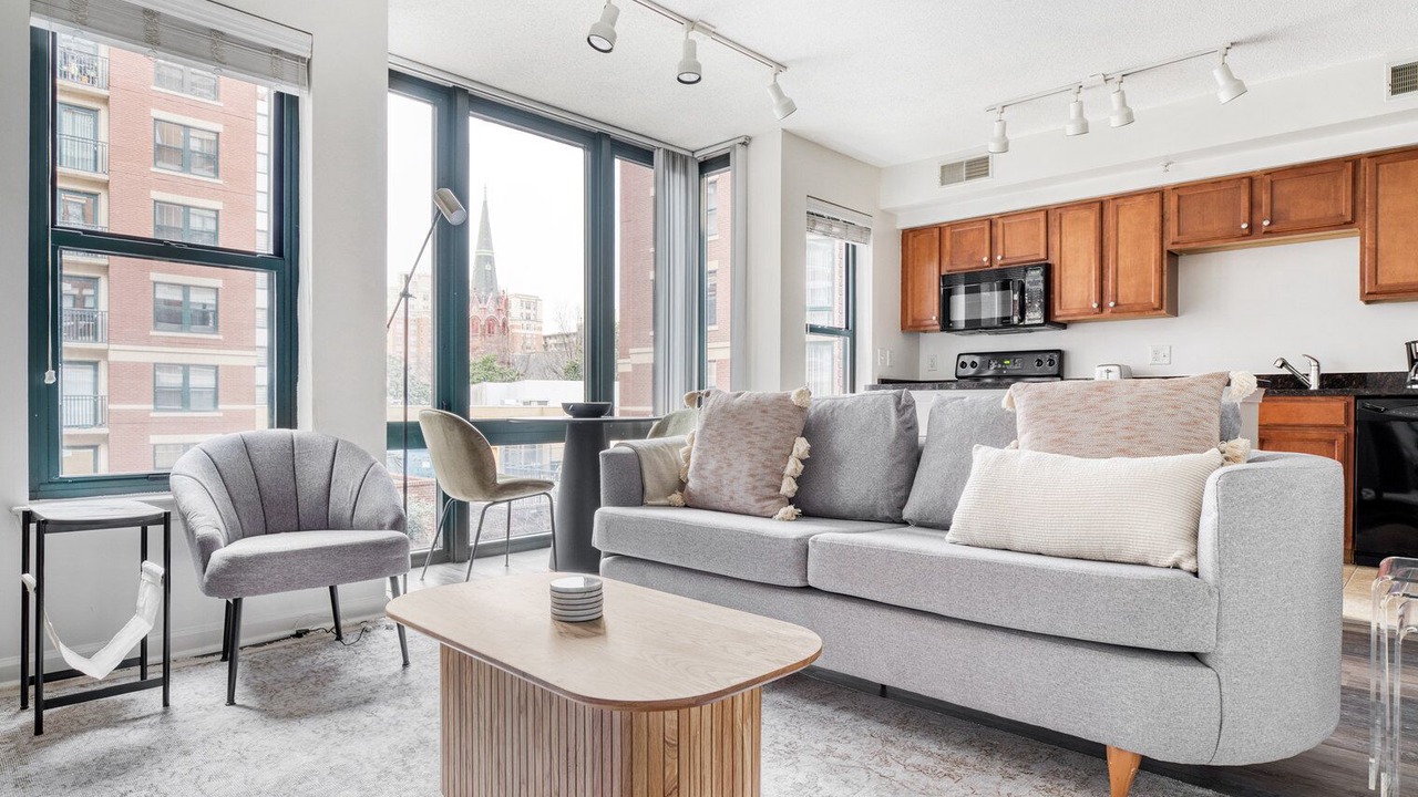 Photo of Livingroom in Logan Circle