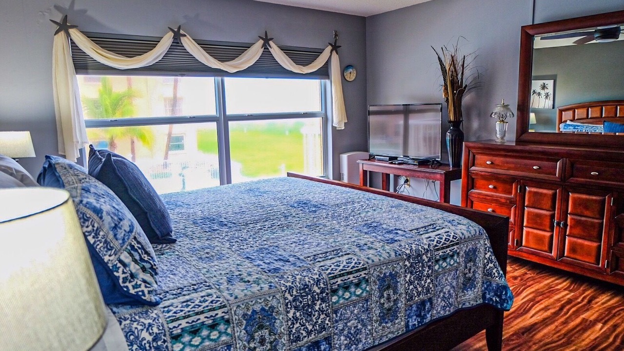 Photo of Bedroom in Cocoa Beach