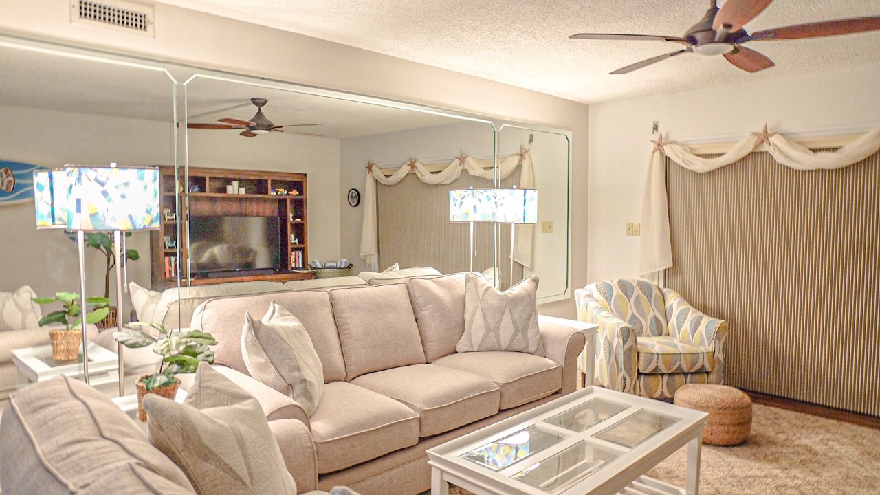 Photo of Livingroom in Cocoa Beach