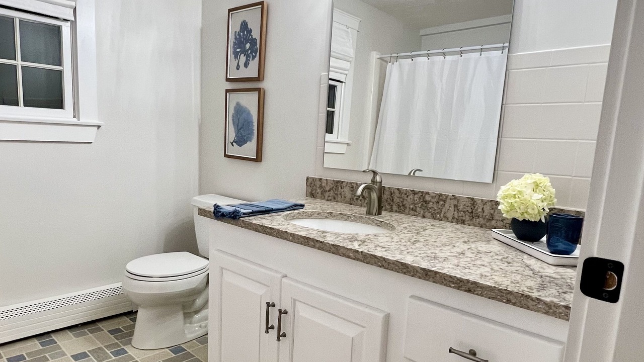 Photo of Bathroom in Sandwich