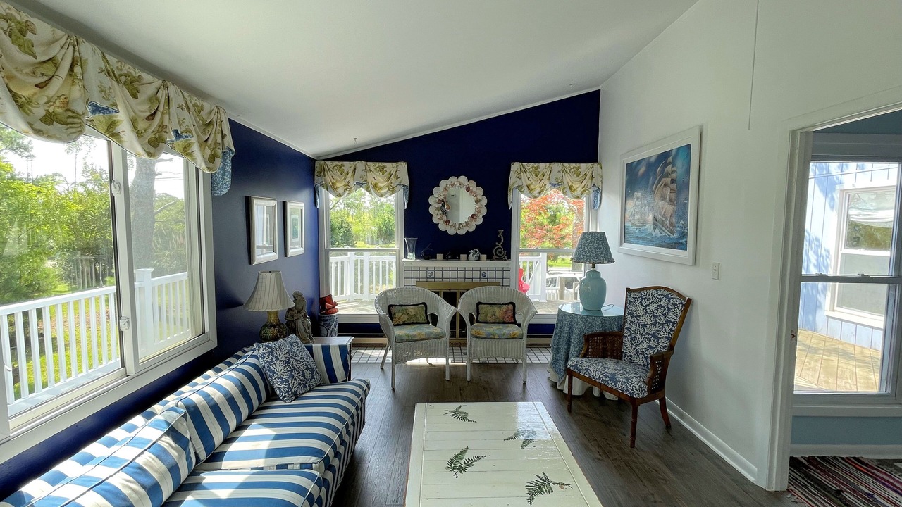 Photo of Livingroom in Piney Island