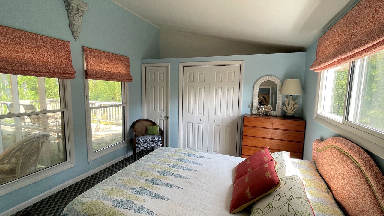 Photo of Bedroom in Piney Island