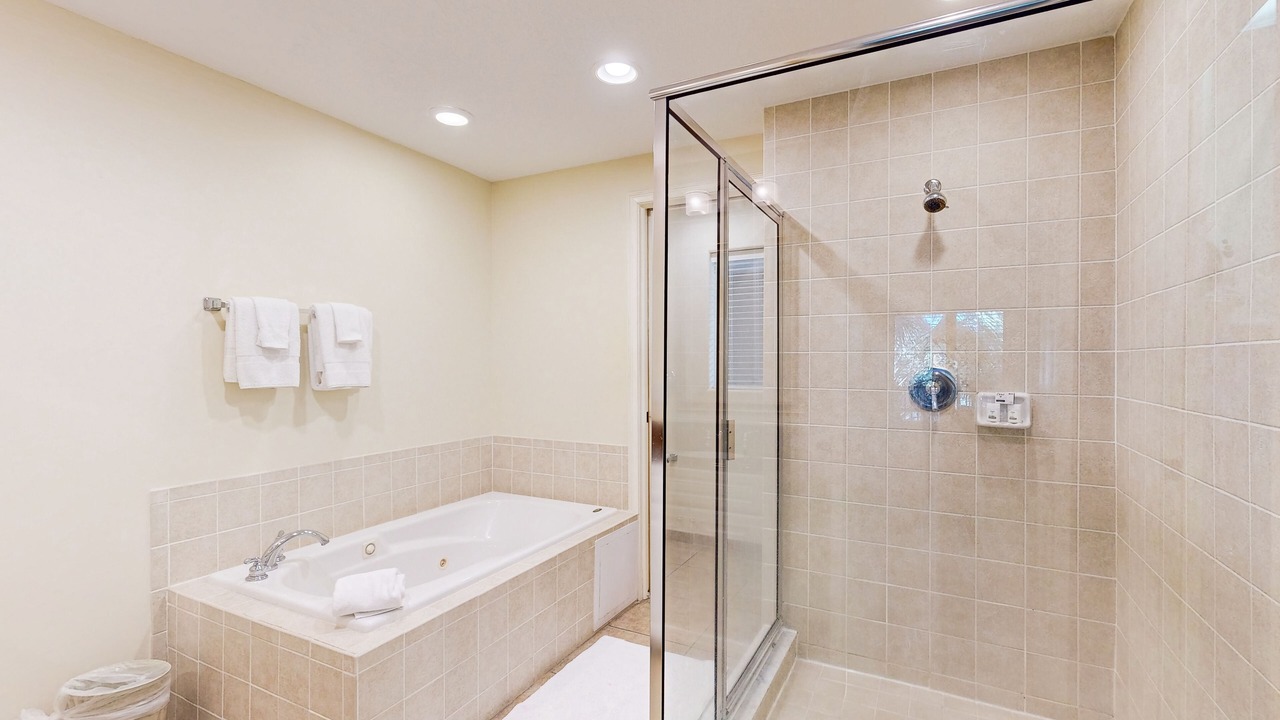 Photo of Bathroom in Fernandina Beach