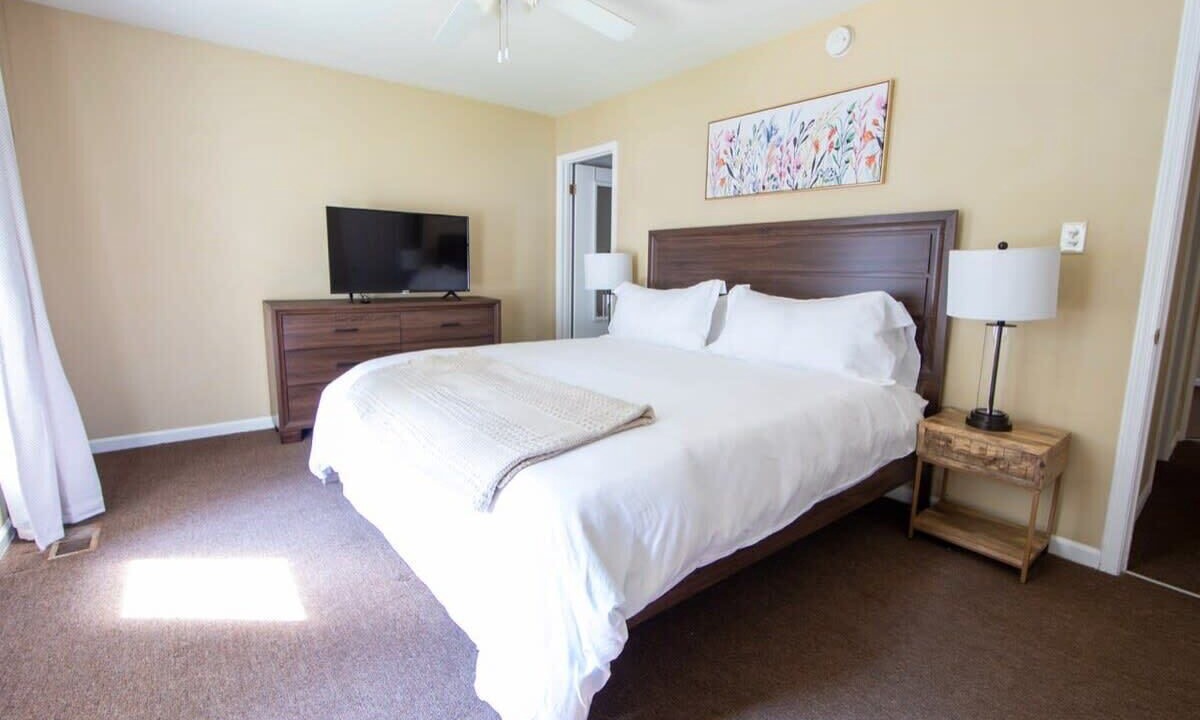 Photo of Bedroom in North Newport News