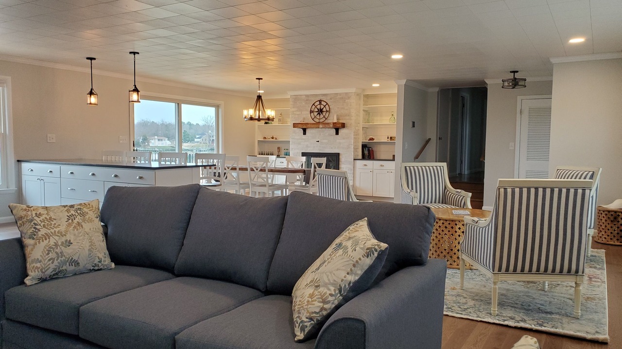 Photo of Livingroom in Colonial Beach