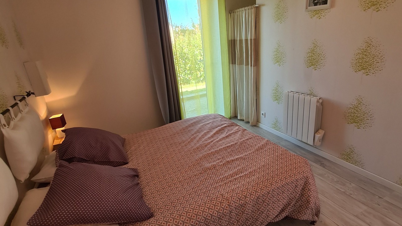 Photo of Bedroom in Theix-Noyalo