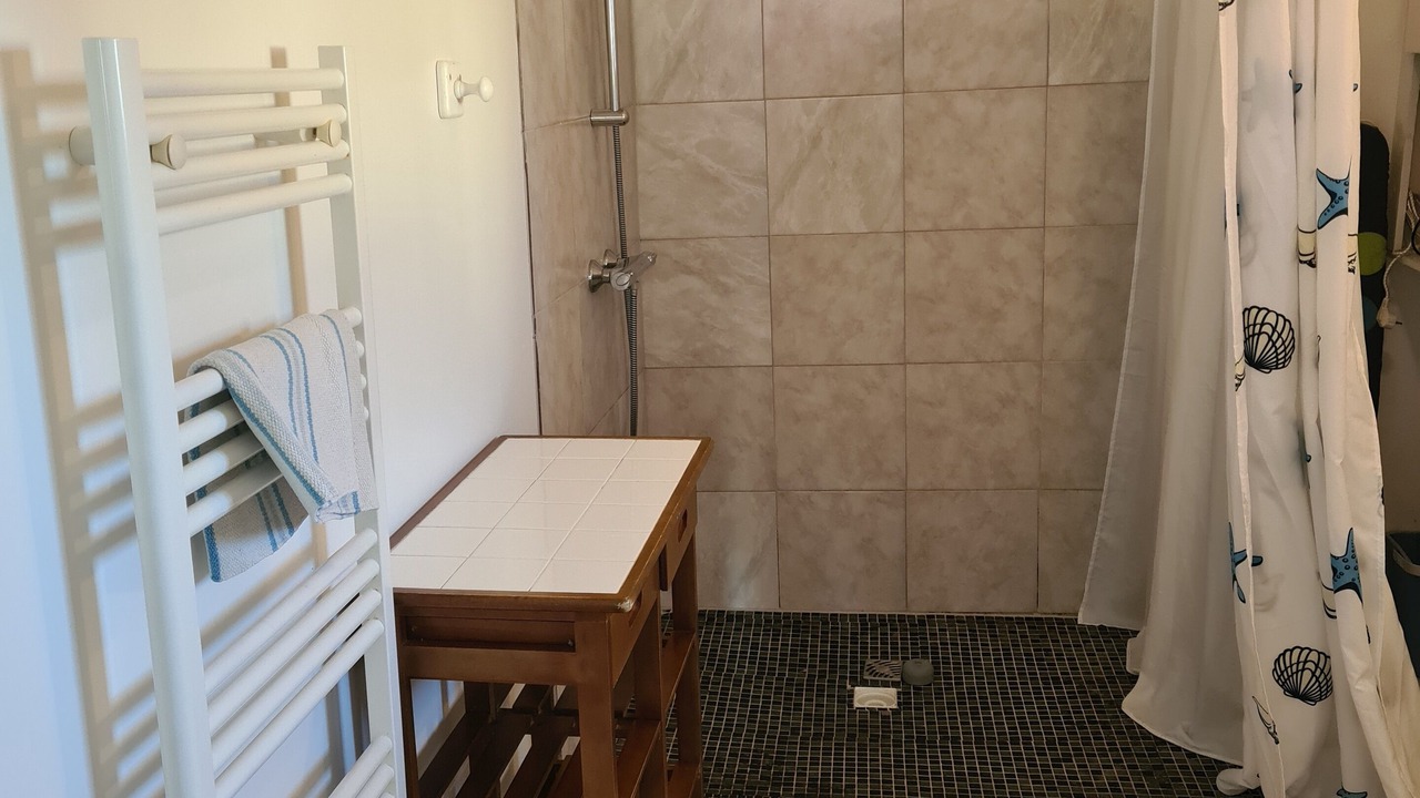 Photo of Bathroom in Theix-Noyalo