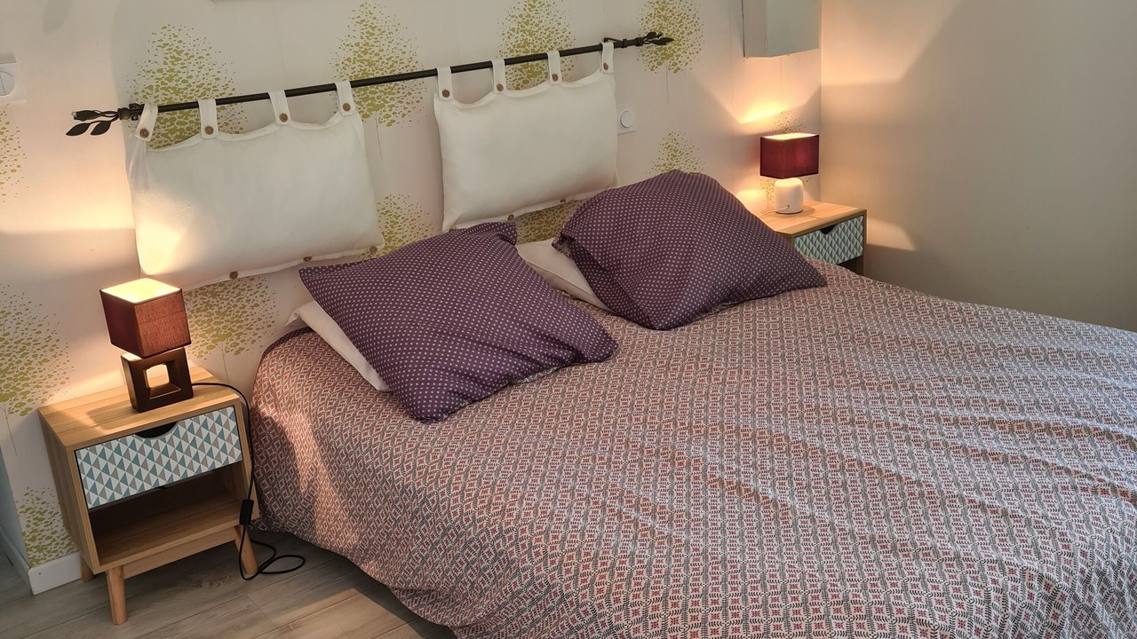 Photo of Bedroom in Theix-Noyalo