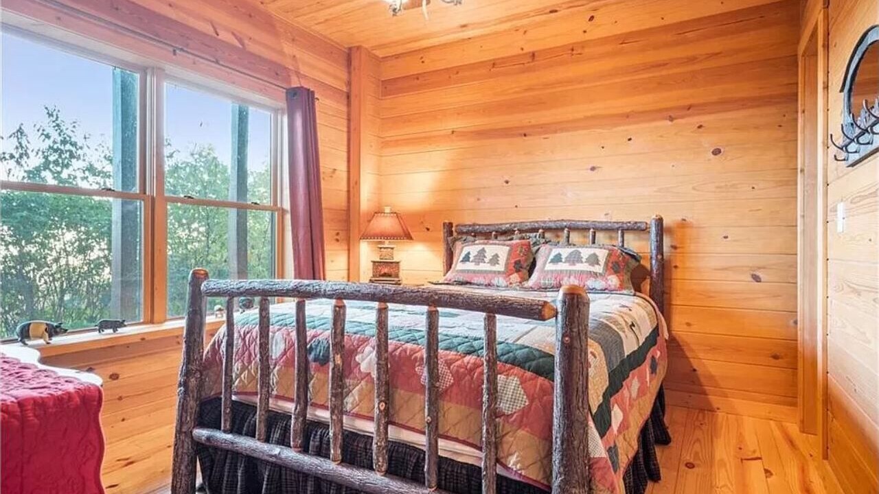 Photo of Bedroom in West Baden Springs