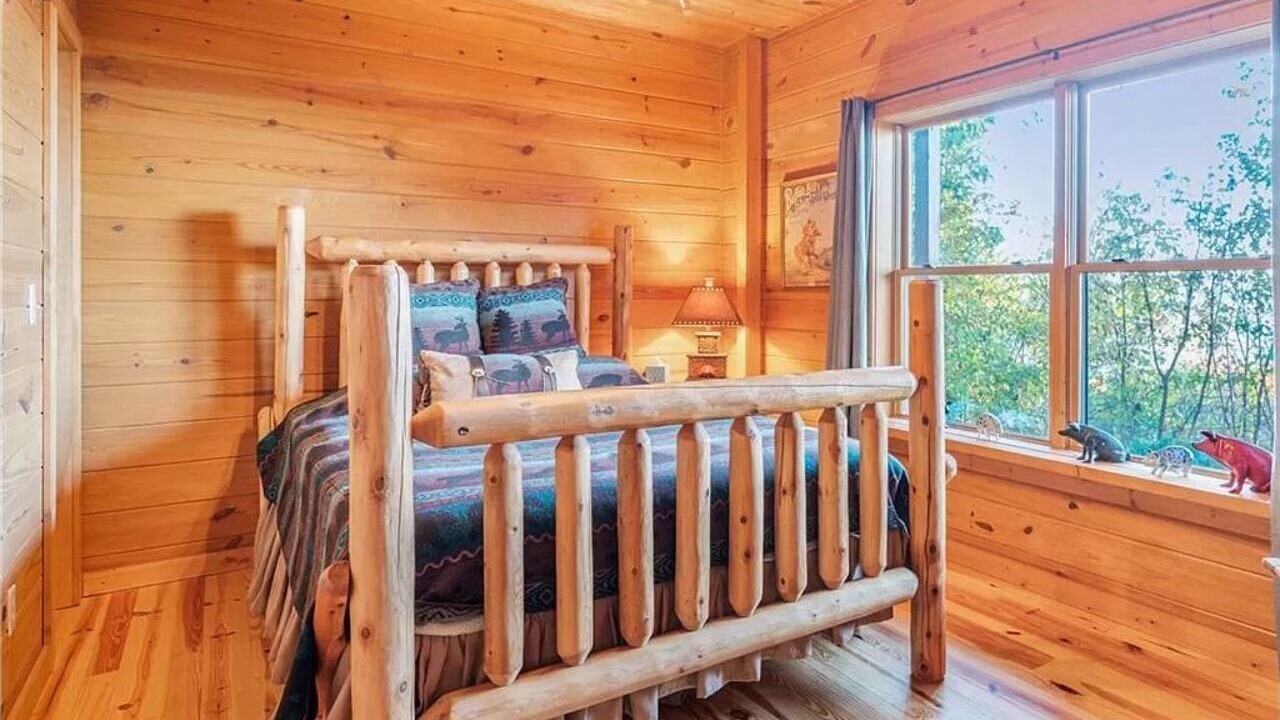 Photo of Bedroom in West Baden Springs