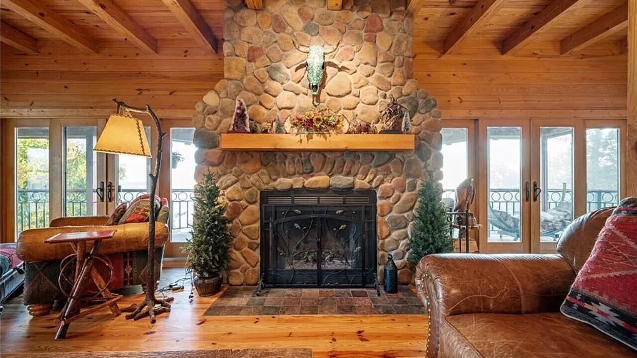 Photo of Livingroom in West Baden Springs